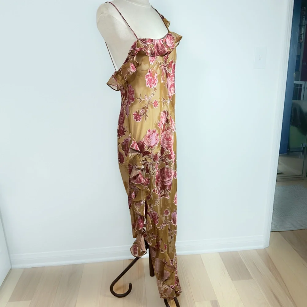 NWT Free People Bed of Roses Slip Gold Wood Combo size Medium